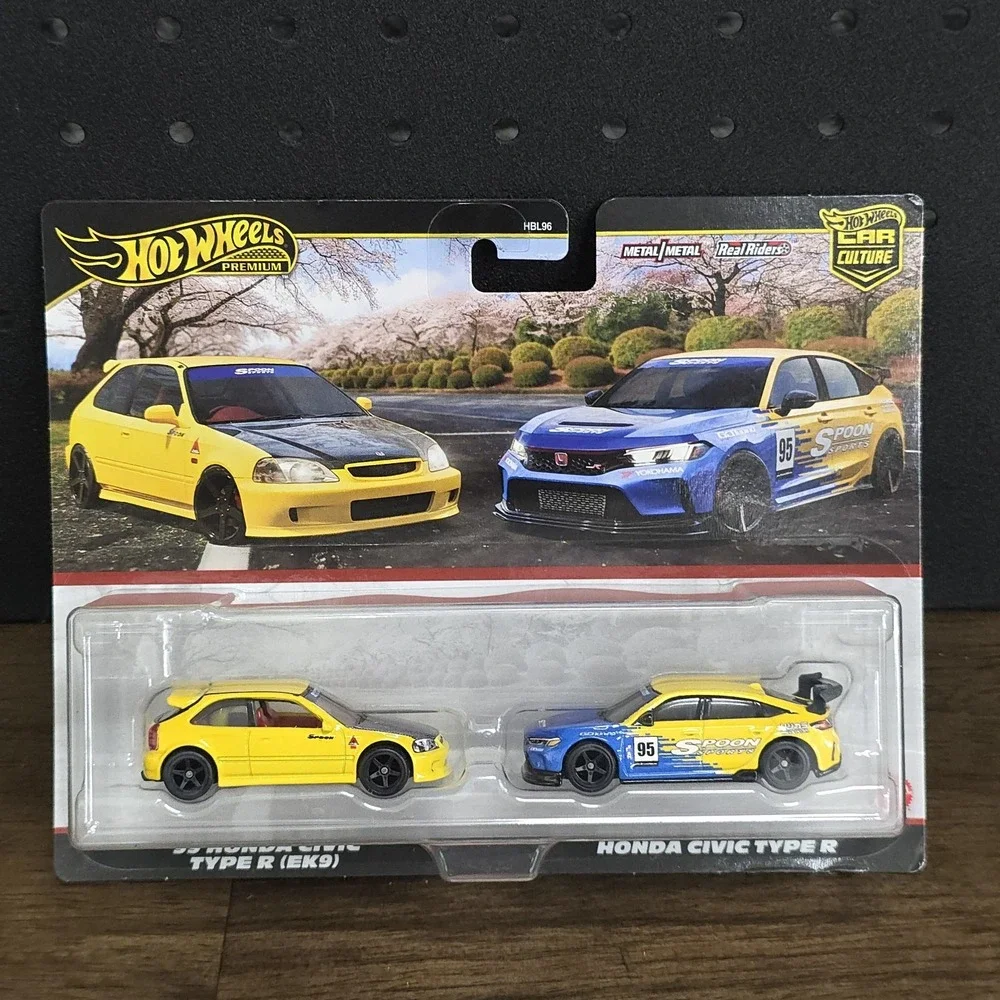 Hot Wheels Premium 2-Pack '99 Honda Civic Type R EK9 & Honda Civic Type R Spoon‎